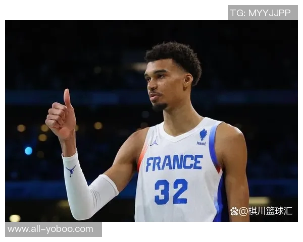 文班亚马表现平平17投7中仅得18分6篮板正负值惨淡18引发热议